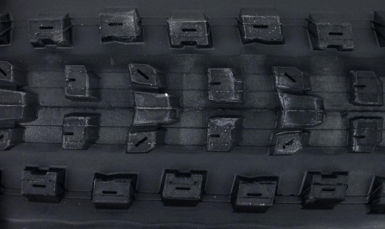 Pneu Maxxis Dissector Wide Trail - EXO Protection - 3C Maxx Terra - Tubeless Ready 5 Pneu Maxxis Dissector Wide Trail - EXO Protection - 3C Maxx Terra - Tubeless Ready – Image 3