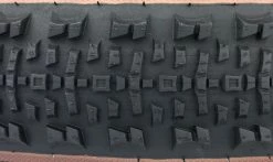 Pneu Hutchinson Kraken Racing Lab - Race Ripost XC - Hardskin - Tubeless Ready -France Accessoires Vélo Soldes Boutique Pneu Hutchinson Kraken Racing Lab Race Ripost XC Hardskin Tubeless Ready crampons 1235x735