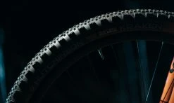 Pneu Hutchinson Kraken Racing Lab - Race Ripost XC - Hardskin - Tubeless Ready -France Accessoires Vélo Soldes Boutique pneu xc hutchinson kraken hardskin profil 1235x735